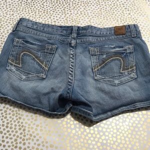 • BKE Denim shorts size 30 •